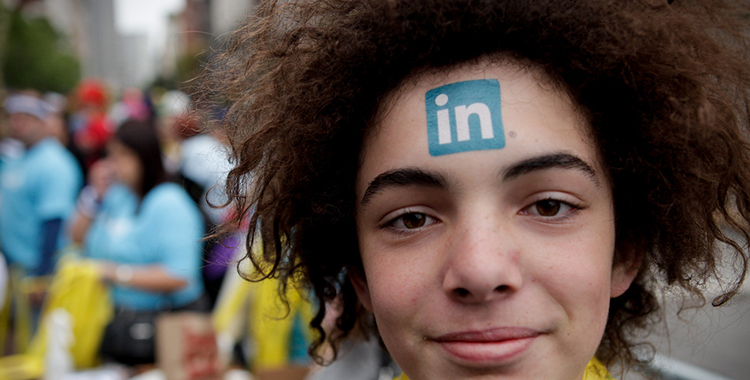 Linkedin Centipedes at 2010 Bay to Breakers (By A Name Like Shields Can Make You Defensive -Flickr-)